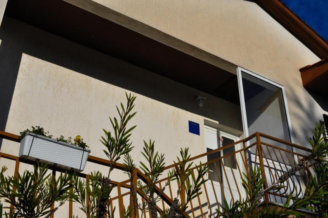 Apartman Anita Buzet Exteriér fotografie