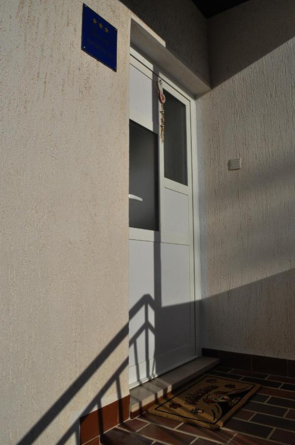 Apartman Anita Buzet Exteriér fotografie